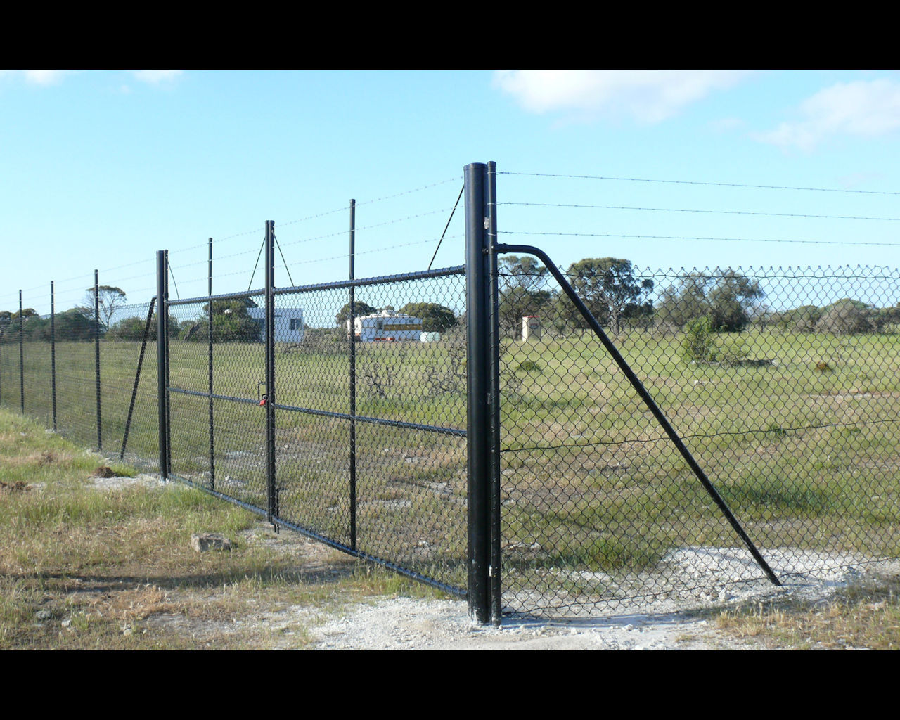 Chain Wire Industrial Security Fence